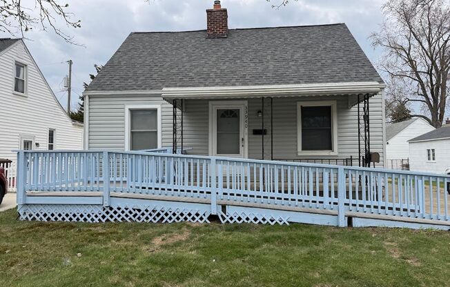 3 bed 1 bath bungalow with garage and basement
