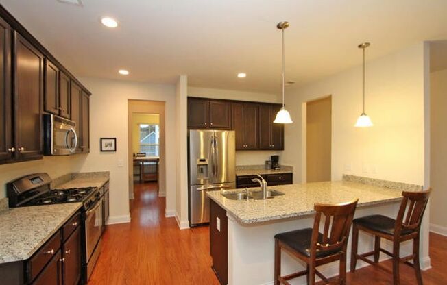 3 Bedroom 2.5 Bath House in Oak Terrace Preserve - Park Circle - N. Charleston