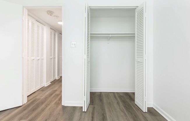 1 bed, 1 bath, $850, Unit 212
