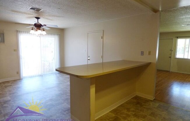 2 beds, 1 bath, 1,000 sqft, $1,625, Unit 5334 Castle St