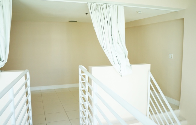 1 bed, 1.5 baths, 939 sqft, $2,800, Unit Unit 517