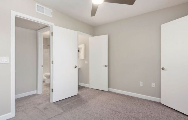 2 beds, 2 baths, 972 sqft, $1,599, Unit 320
