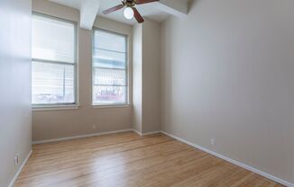 1 bed, 1 bath, $895, Unit 27