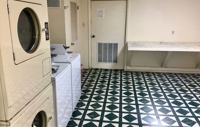 *** North Hills Apartments for rent * Pet Friendly * Central A/C * Spacious * Available Now ***