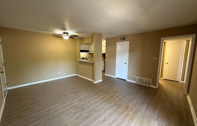 1 bed, 1 bath, 630 sqft, $985