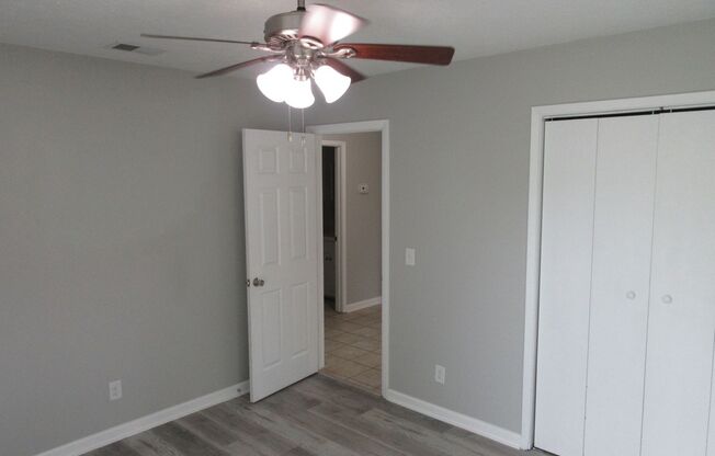 2 beds, 1 bath, 800 sqft, $1,395