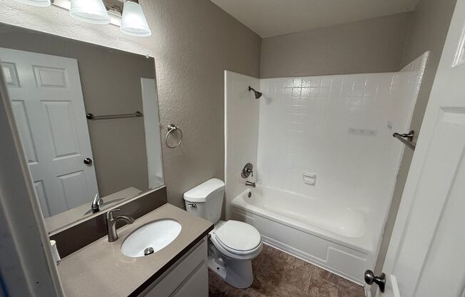 2 beds, 2 baths, $2,475, Unit 19