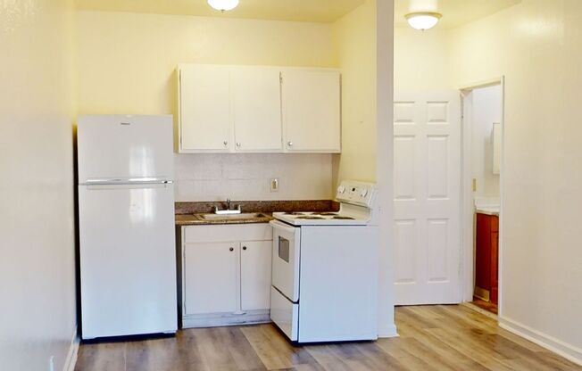 1 bed, 1 bath, 370 sqft, $1,495, Unit 211