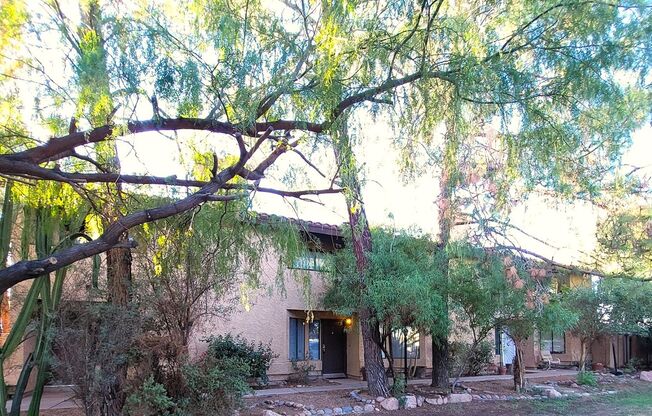 AFFORDABLE TOWNHOME IN TEMPE!!
