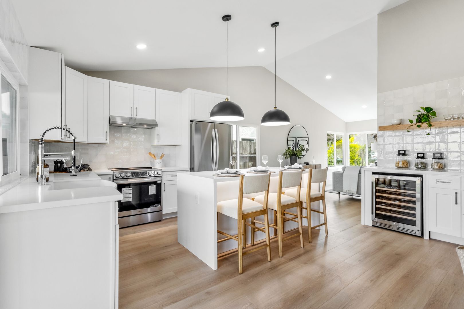 Beautifully Renovated 3 Bed/2 Bath Home in Rancho Peñasquitos – Available Now!