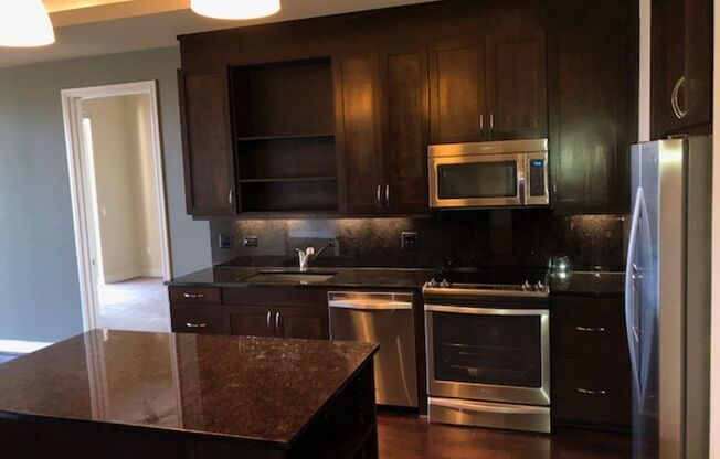 2 beds, 2 baths, 1,155 sqft, $5,805, Unit 1917