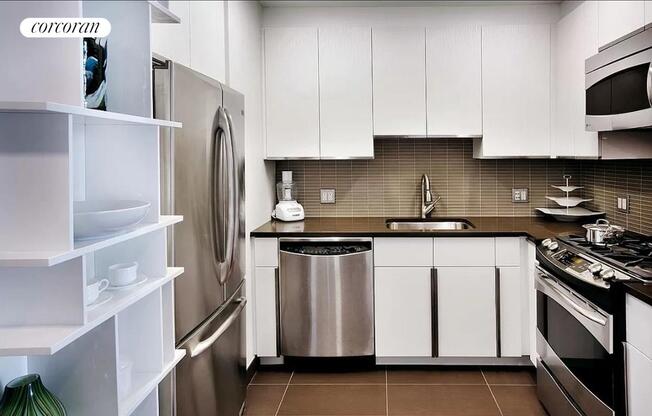 Studio, 1 bath, $5,600, Unit 3B