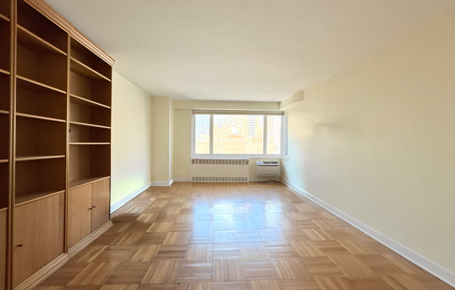 411 E 53 ST