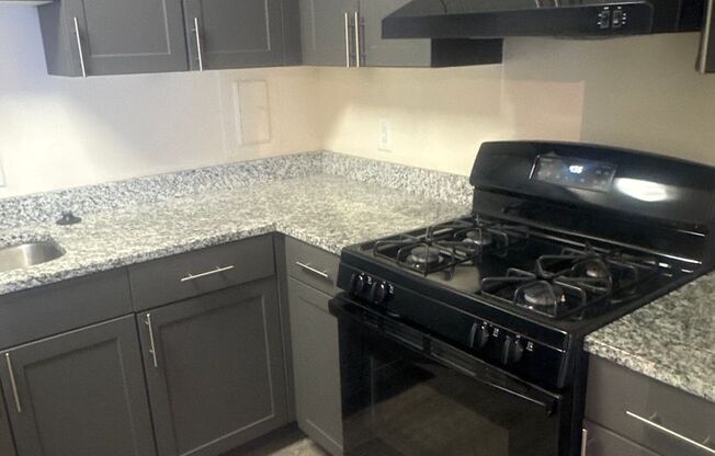 1 bed, 1 bath, 800 sqft, $1,725, Unit 3355 #104