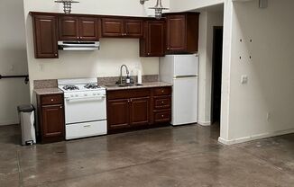 Studio, 1 bath, 650 sqft, $1,895, Unit 633-160