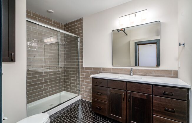 2 beds, 2 baths, $1,959, Unit 875 Michigan Ave Apt. 402