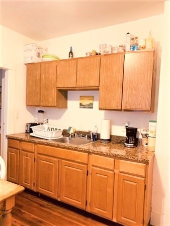 3 beds, 1.5 baths, $3,300, Unit 2