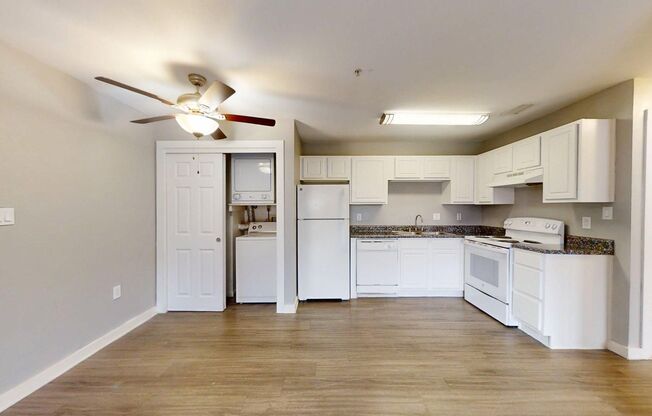 2 beds, 1 bath, 745 sqft, $1,100