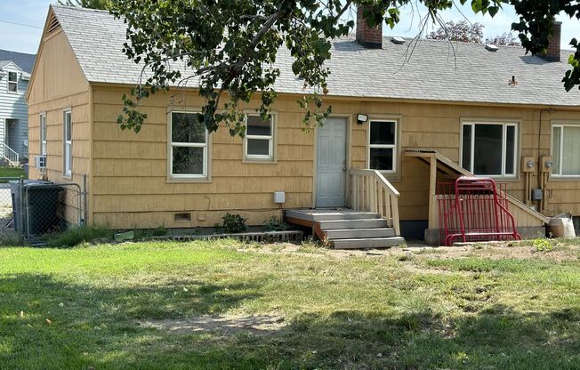 2 beds, 1 bath, $1,600, Unit 1511 Kimball Ave