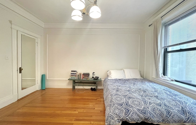Studio, 1 bath, 338 sqft, $2,250, Unit 38
