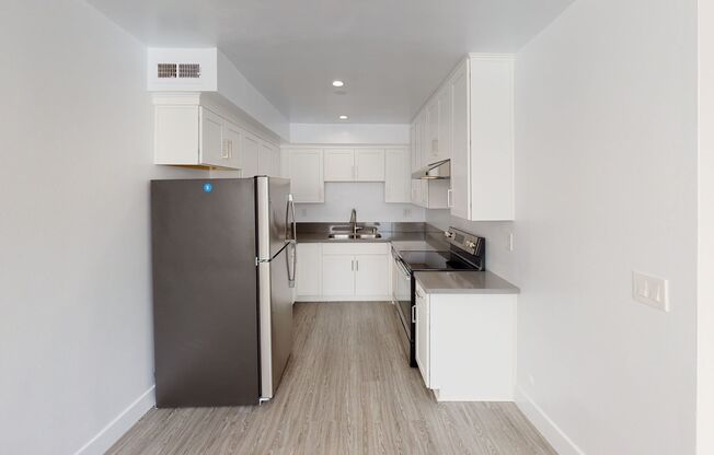 Canterbury Apartments...Newly Remodeled Bedrooms...Modern Flooring...Brand New fixtures...CALL NOW!
