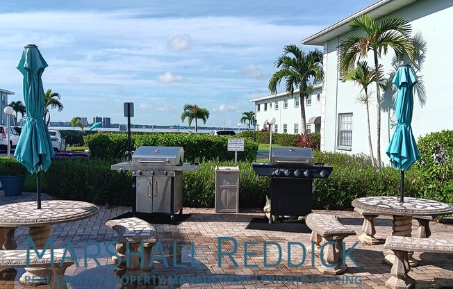 2 beds, 1 bath, $1,695, Unit Unit D-8