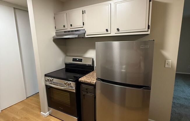 2 beds, 1 bath, 875 sqft, $1,445, Unit 241-307