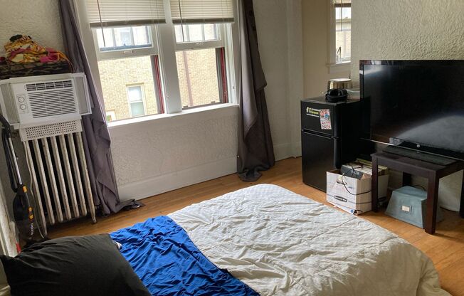 1767 N. Arlington Place