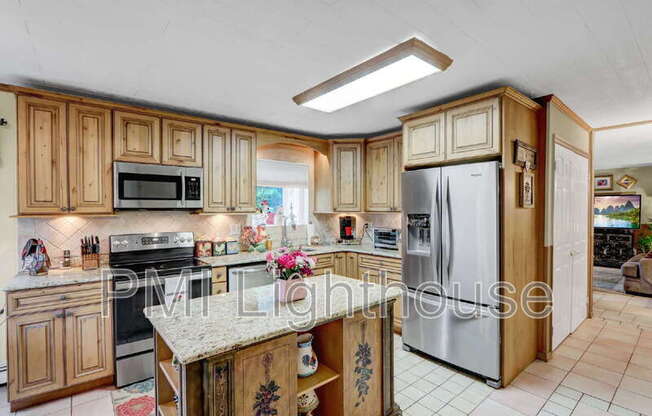17 RONDELL LN