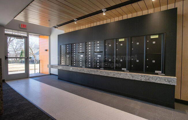 1 bed, 1 bath, 500 sqft, $825, Unit 305