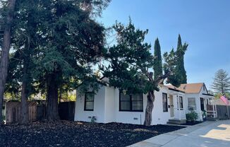 NICE ONE BEDROOM & ONE BATH IN SACRAMENTO