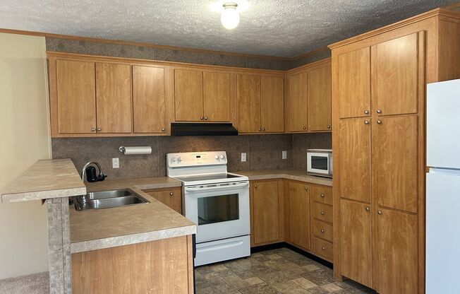 2 beds, 2 baths, $825