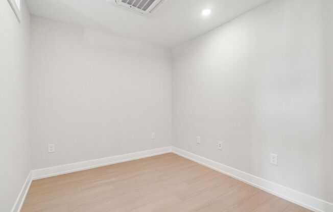 1 bed, 1 bath, 494 sqft, $1,615, Unit Unit 322