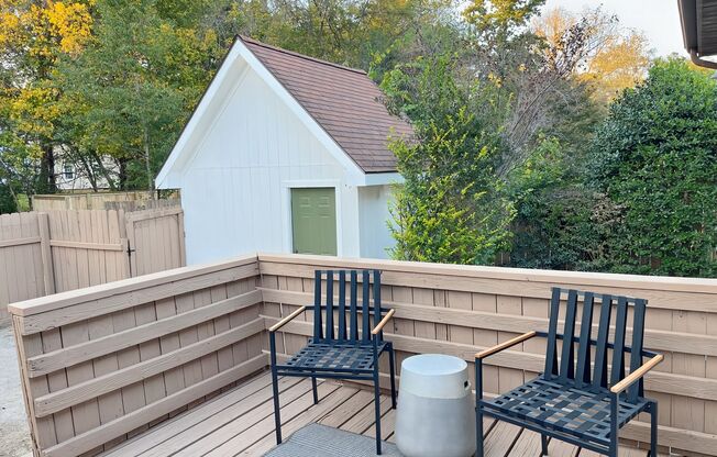 Donelson townhome off Elm Hill Pike. End unit with fenced back yard, renovated, pet friendly available now.