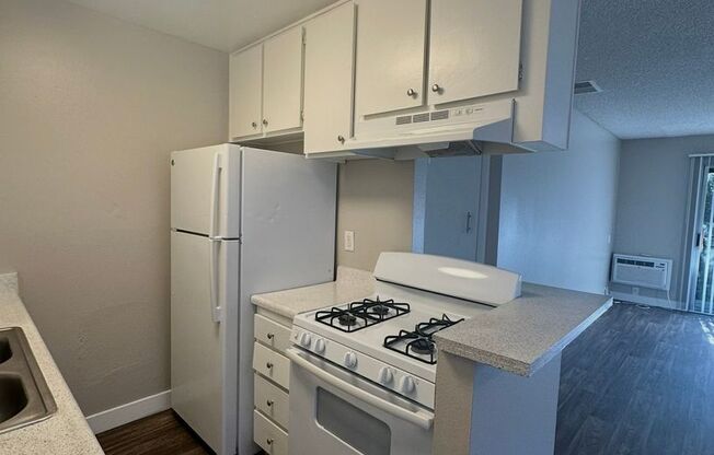 1 bed, 1 bath, 602 sqft, $2,095, Unit 16
