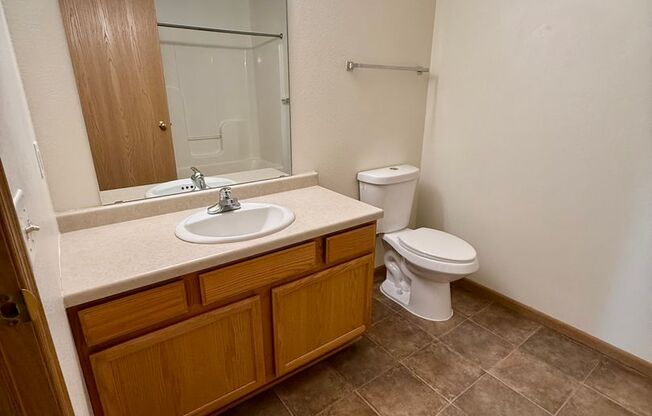 2 beds, 1 bath, 1,012 sqft, $1,575, Unit 95-302