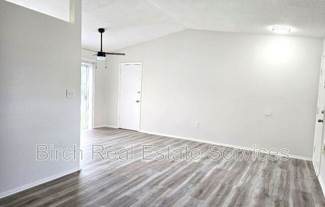 5122 MURIEL LN