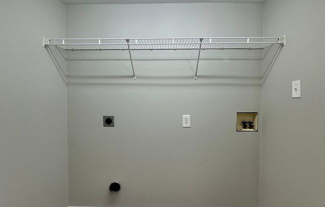 2 beds, 1 bath, 850 sqft, $1,295, Unit Sharp Lane-30