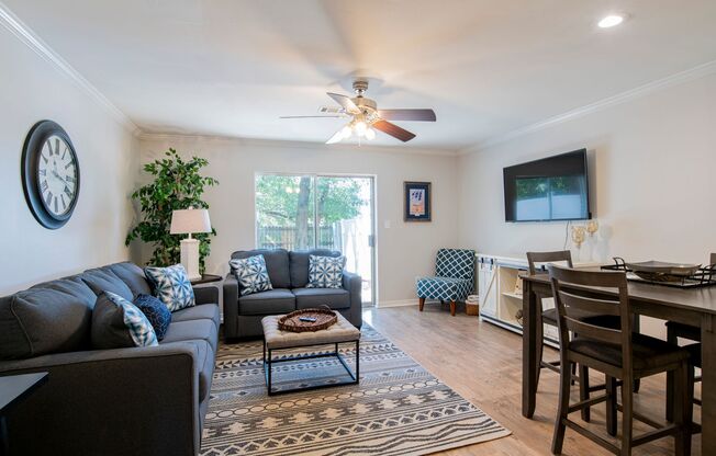 Conveniently Located Furnished Townhome in Central Pensacola