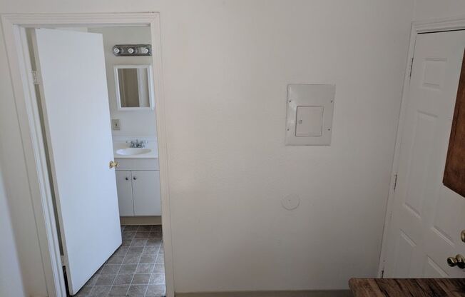 Studio, 1 bath, $700