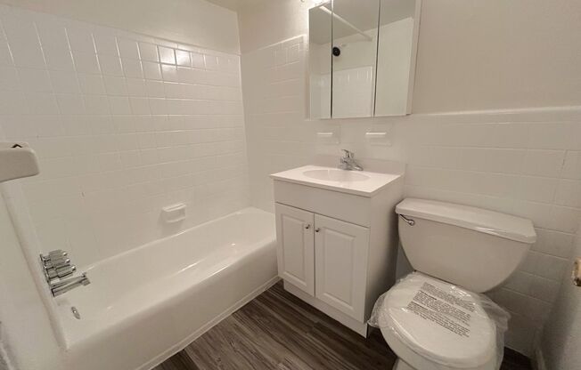 1 bed, 1 bath, 575 sqft, $1,039, Unit F07