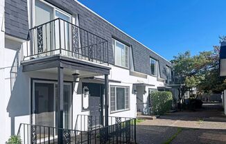 1109 A W 6 AVE