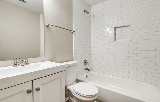 2 beds, 2 baths, $1,825, Unit 7309