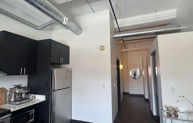 1 bed, 1 bath, 689 sqft, $1,575, Unit 306