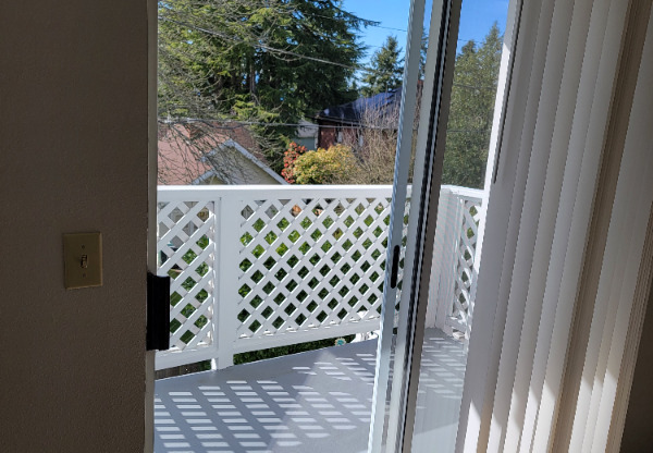 10545 GREENWOOD AVE N