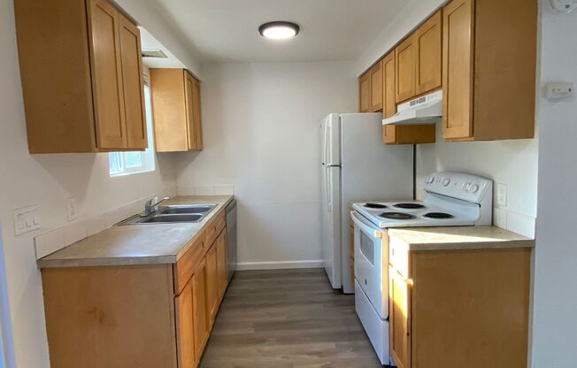 2 beds, 1 bath, 1,000 sqft, $1,795, Unit Unit 05