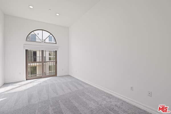 1240 S Sherbourne Dr Unit 302