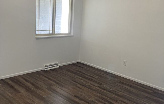 1 bed, 1 bath, 700 sqft, $995, Unit 804-111 PR
