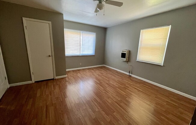 1528 SUTTON AVE