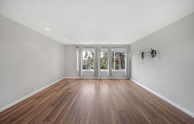 1 bed, 1 bath, $1,900